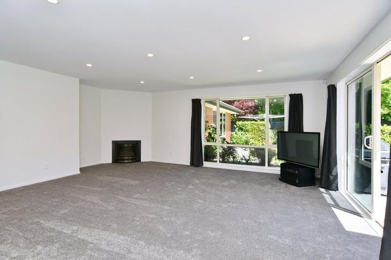 Photo of property in 42 Woodhurst Drive, Casebrook, Christchurch, 8051