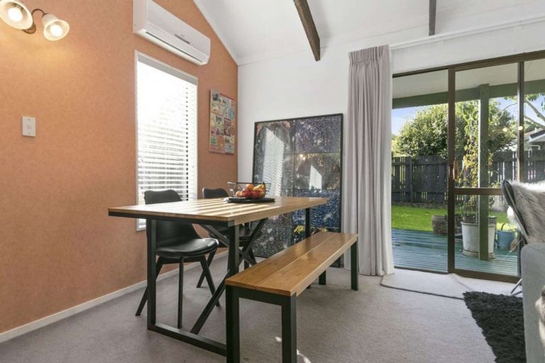 Photo of property in 54b Williams Street, Cambridge, 3434