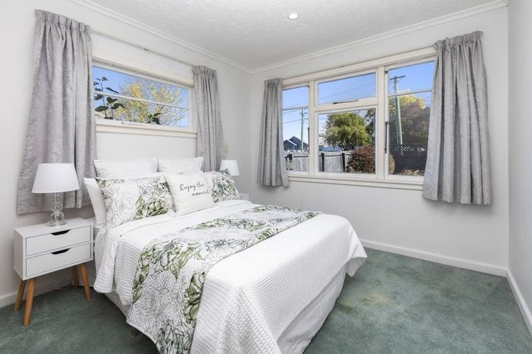 Photo of property in 240 Westminster Street, Mairehau, Christchurch, 8013