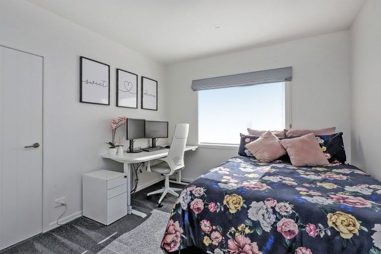 Photo of property in 27a Warwick Crescent, Taradale, Napier, 4112