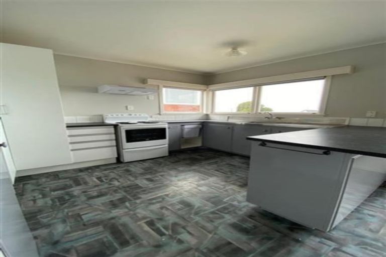 Photo of property in 150 Sunset Road, Unsworth Heights, Auckland, 0632