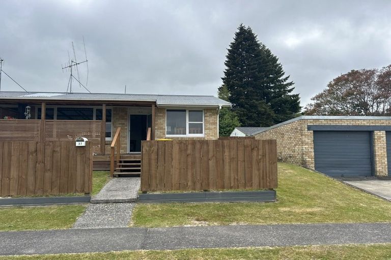 Photo of property in 37 John Street, Tokoroa, 3420