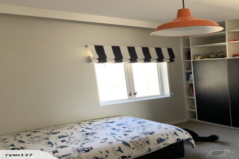 Photo of property in 16 Burnham Street, Seatoun, Wellington, 6022