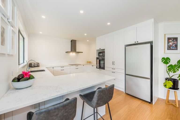 Photo of property in 21 Kohekohe Road, Waikanae, 5036