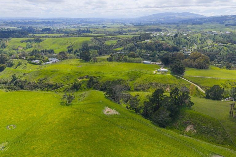 Photo of property in 158 Pahiatua Aokautere Road, Aokautere, 4471