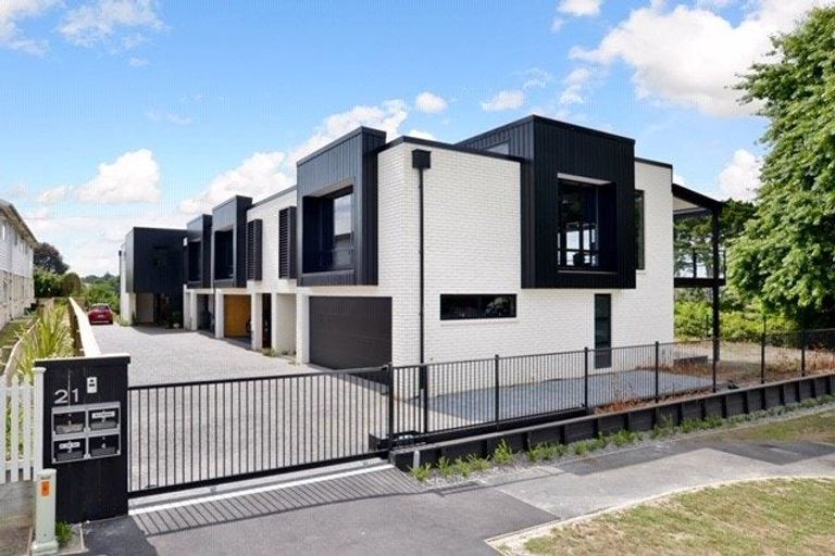 Photo of property in 21u1 Manning Street, Hamilton Central, Hamilton, 3204