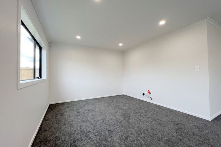 Photo of property in 94 Papatupu Way, Kumeu, 0810