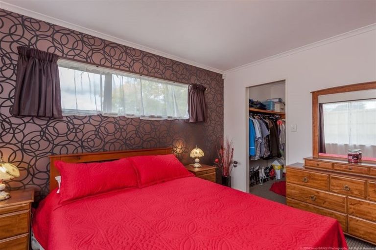 Photo of property in 1/15 Newington Road, Henderson, Auckland, 0612