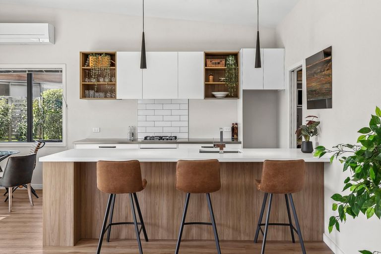 Photo of property in 4 Kahu Close, Wanaka, 9305