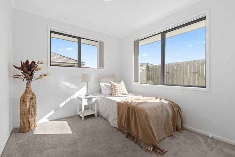 Photo of property in 11 Parton Road, Pukekohe, 2120