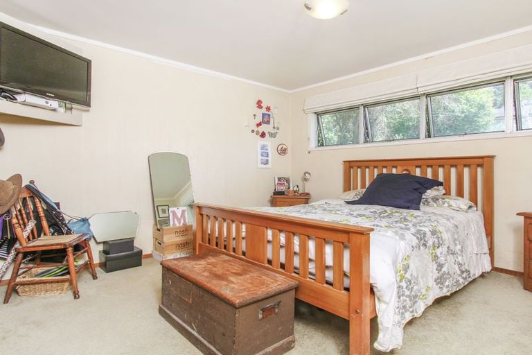 Photo of property in 201 Godley Road, Titirangi, Auckland, 0604