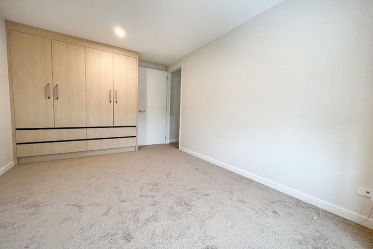 Photo of property in 33 Riroriro Road, Hobsonville, Auckland, 0616