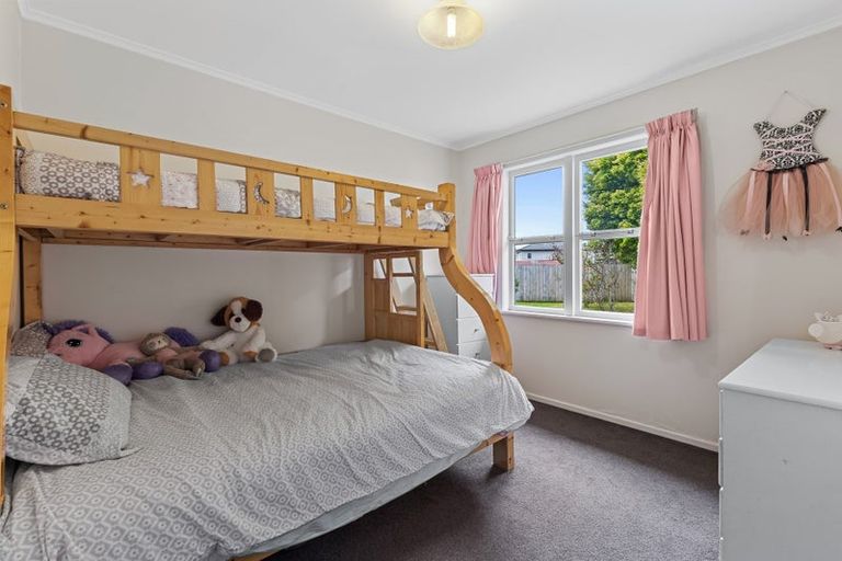 Photo of property in 19 Kelkirk Street, Kelston, Auckland, 0602