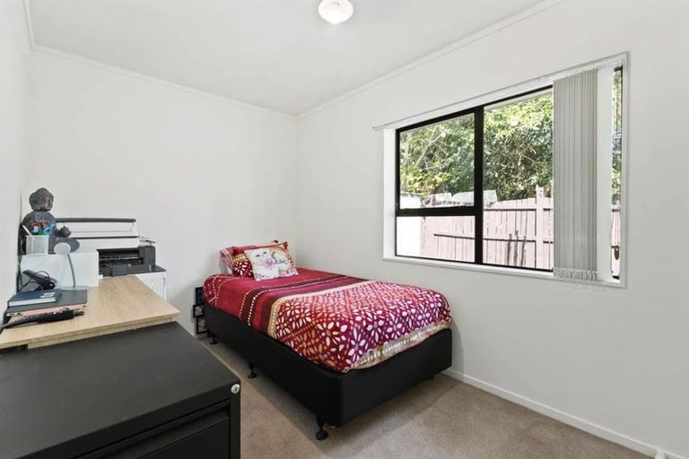 Photo of property in 2/30 Kindergarten Drive, Conifer Grove, Takanini, 2112