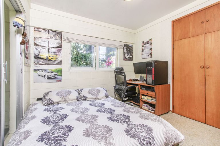 Photo of property in 201 Godley Road, Titirangi, Auckland, 0604