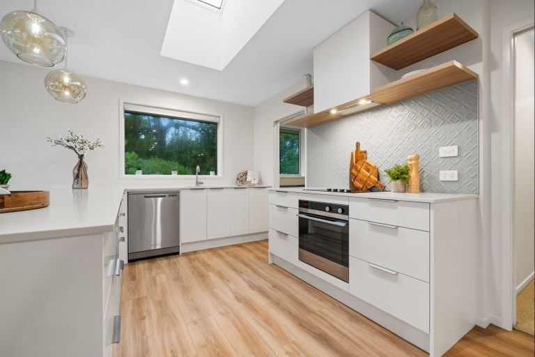 Photo of property in 16 Atutahi Street, Hurdon, New Plymouth, 4310