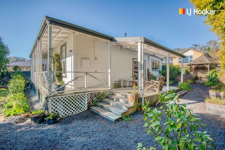 Photo of property in 290 Gladstone Road North, Mosgiel, 9092