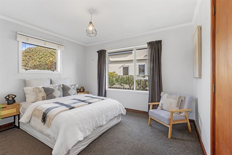 Photo of property in 387 Yaldhurst Road, Russley, Christchurch, 8042