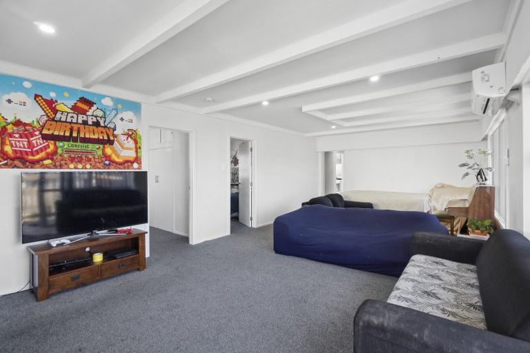 Photo of property in 237 Great South Road, Manurewa, Auckland, 2102