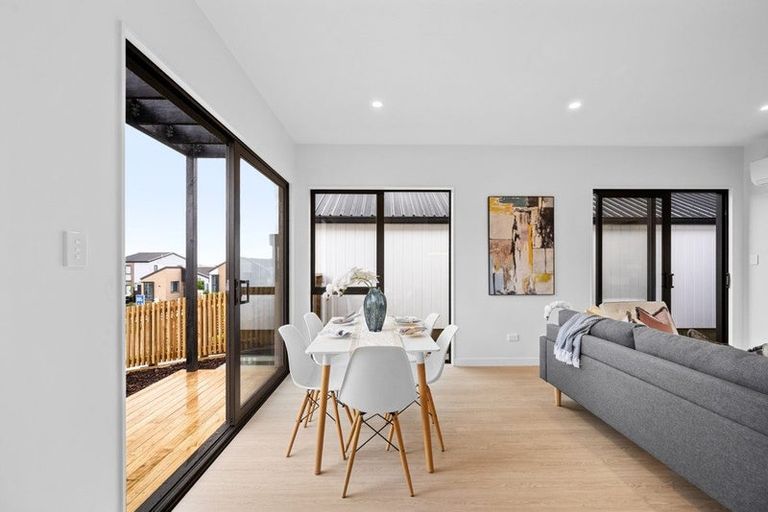 Photo of property in 7b Kotiu Place, Massey, 0614