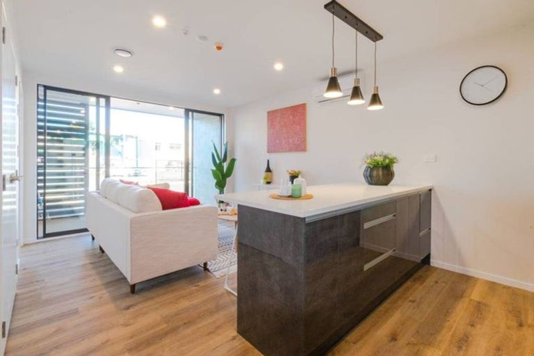 Photo of property in 139 Grove Road, Papakura, 2110