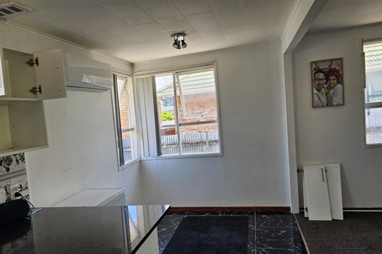 Photo of property in 525 Massey Road, Mangere, Auckland, 2022