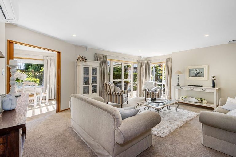 Photo of property in 2/43 Dee Street, St Albans, Christchurch, 8014