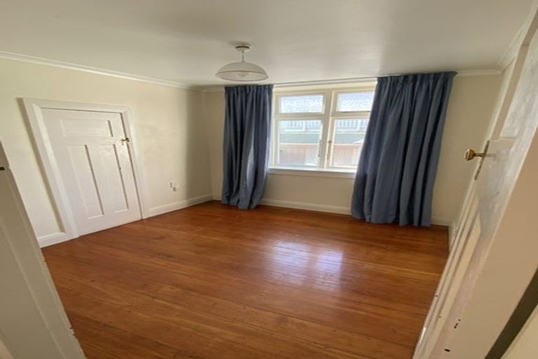 Photo of property in 58f1 Brougham Street, Mount Victoria, Wellington, 6011