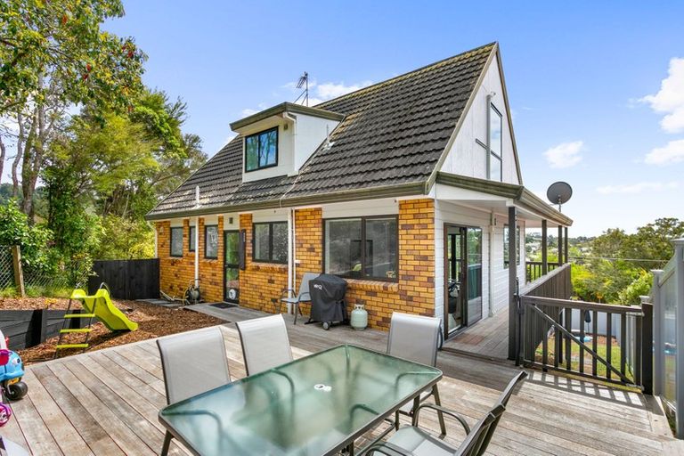 Photo of property in 84a/1 Avonleigh Road, Green Bay, Auckland, 0604