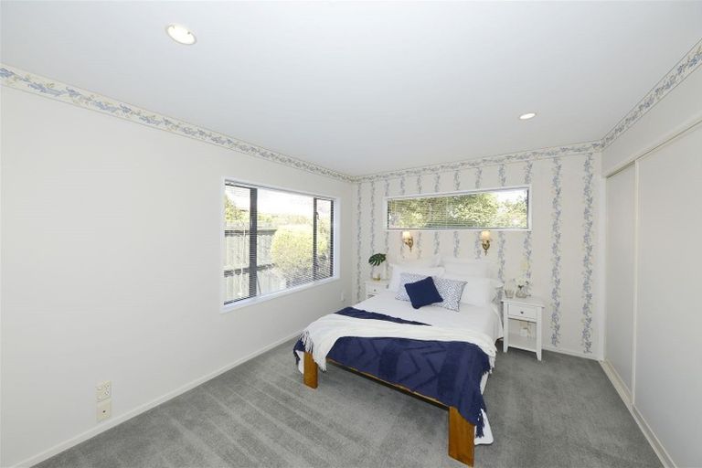Photo of property in 431a Memorial Avenue, Burnside, Christchurch, 8053