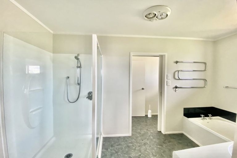 Photo of property in 179 Hobsonville Road, Hobsonville, Auckland, 0618