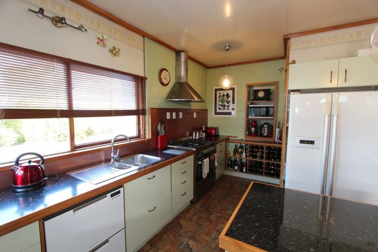 Photo of property in 402 Porangahau Road, Waipukurau, 4282