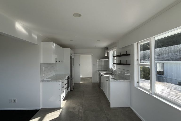 Photo of property in 74 Akaroa Drive, Maupuia, Wellington, 6022