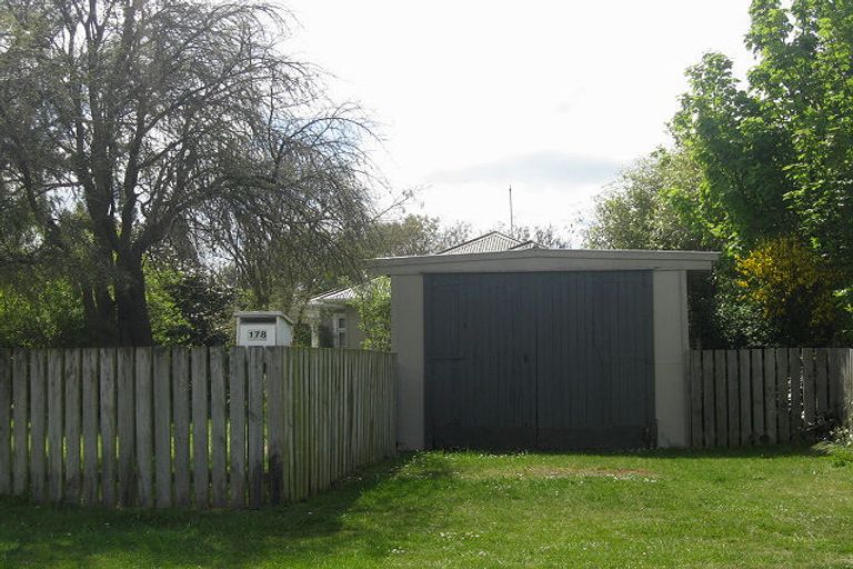 Photo of property in 178a High Street, Oxford, 7430