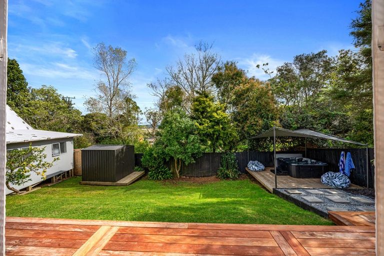 Photo of property in 51 Makiri Street, Helensville, 0800