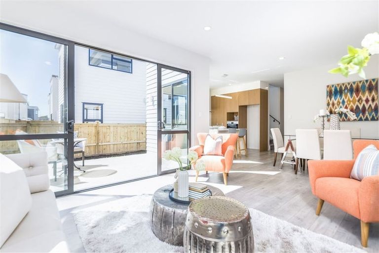 Photo of property in 20 Greenfinch Road, Hobsonville, Auckland, 0616