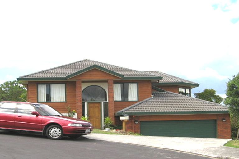Photo of property in 11 Van Dyke Place, West Harbour, Auckland, 0618