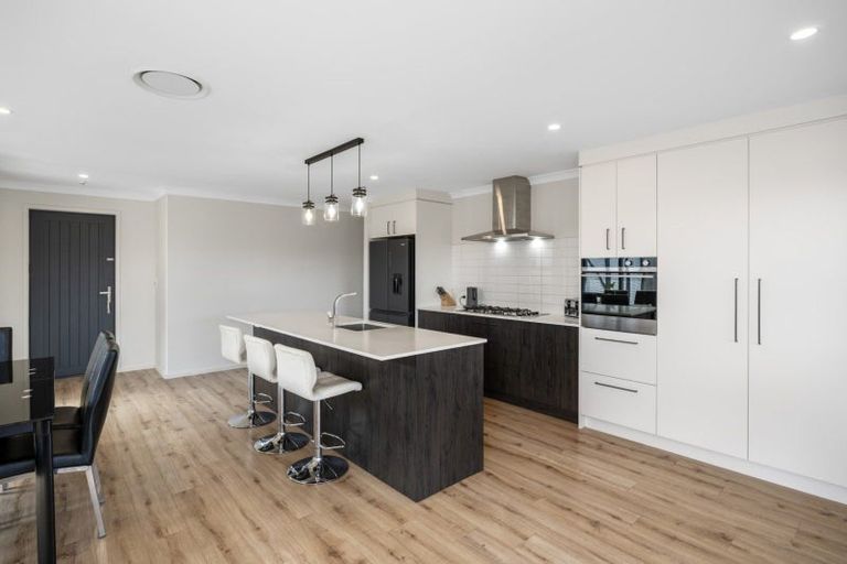 Photo of property in 4 Oyster Place, Omokoroa, 3114