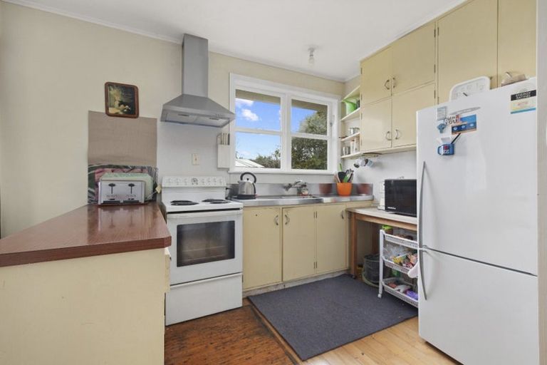 Photo of property in 35 Toru Road, Paraparaumu Beach, Paraparaumu, 5032