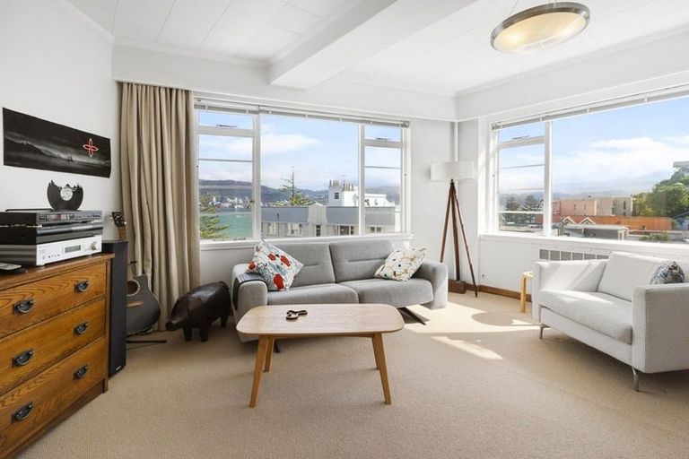 Photo of property in Wharenui Apartments, 274 Oriental Parade, Oriental Bay, Wellington, 6011