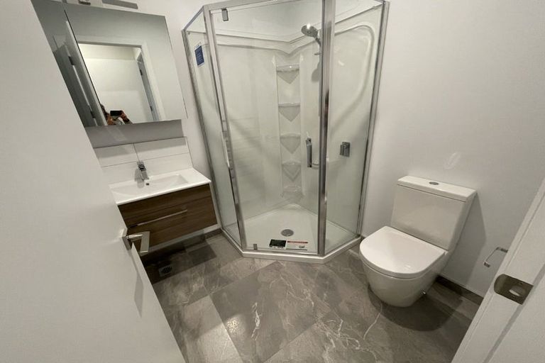 Photo of property in 16 Koreke Close, Kenepuru, Porirua, 5022