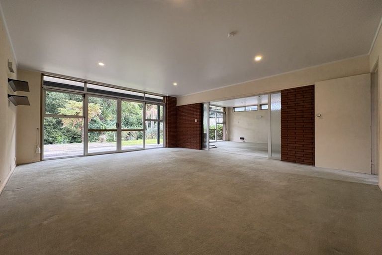 Photo of property in 15 Parkland Crescent, Terrace End, Palmerston North, 4410