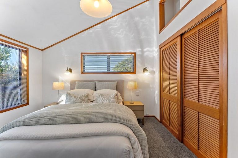 Photo of property in 5 Totara Grove, Hillcrest, Auckland, 0627