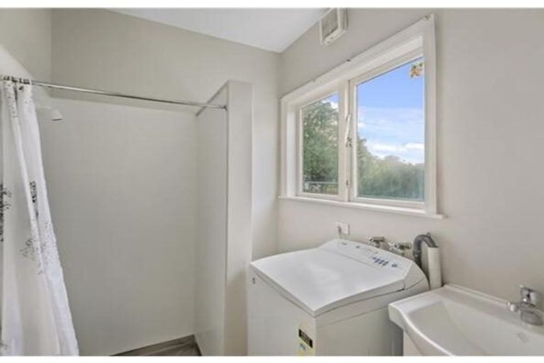 Photo of property in 5 Tara Street, Riccarton, Christchurch, 8041