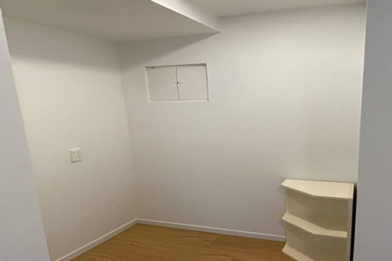 Photo of property in 29 Ayton Drive, Totara Vale, Auckland, 0629