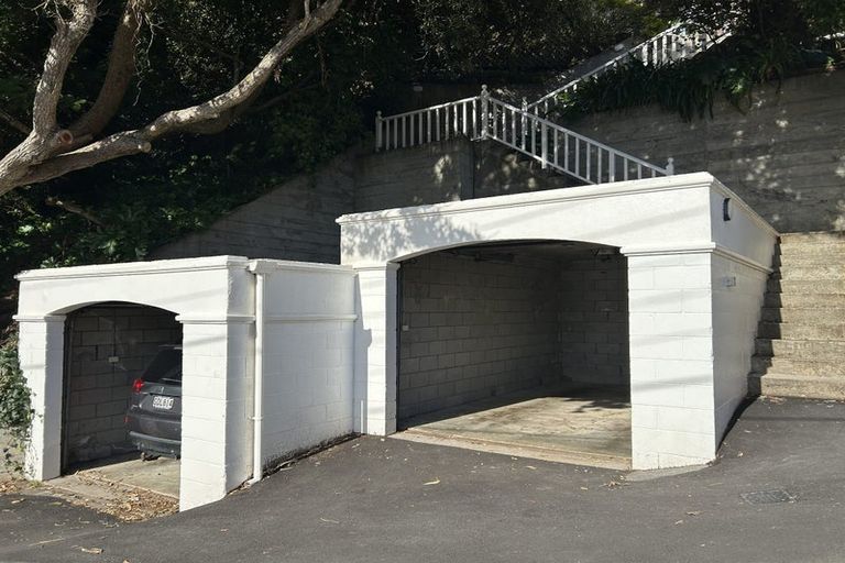 Photo of property in 2/1 Wilkinson Street, Oriental Bay, Wellington, 6011