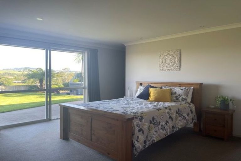 Photo of property in 36 Kereru Place, Pyes Pa, Tauranga, 3112