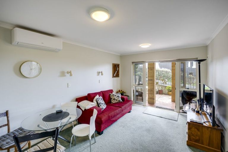 Photo of property in 76a Churchill Drive, Taradale, Napier, 4112