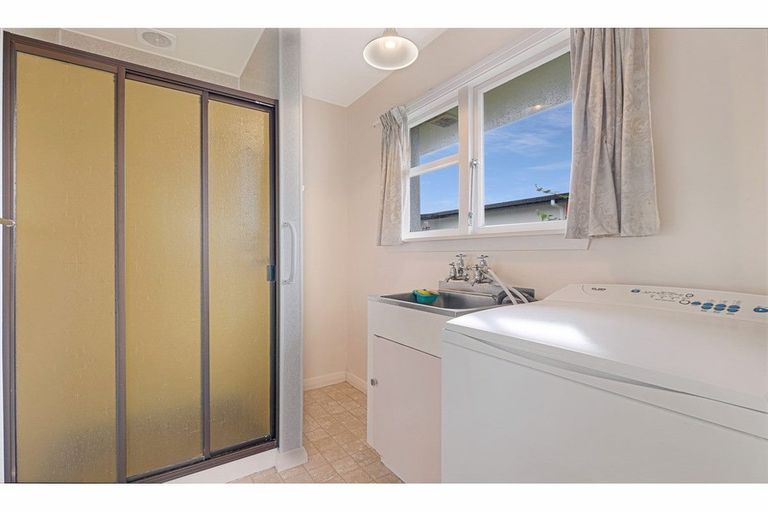 Photo of property in 1 Shaftesbury Street, Avonhead, Christchurch, 8042