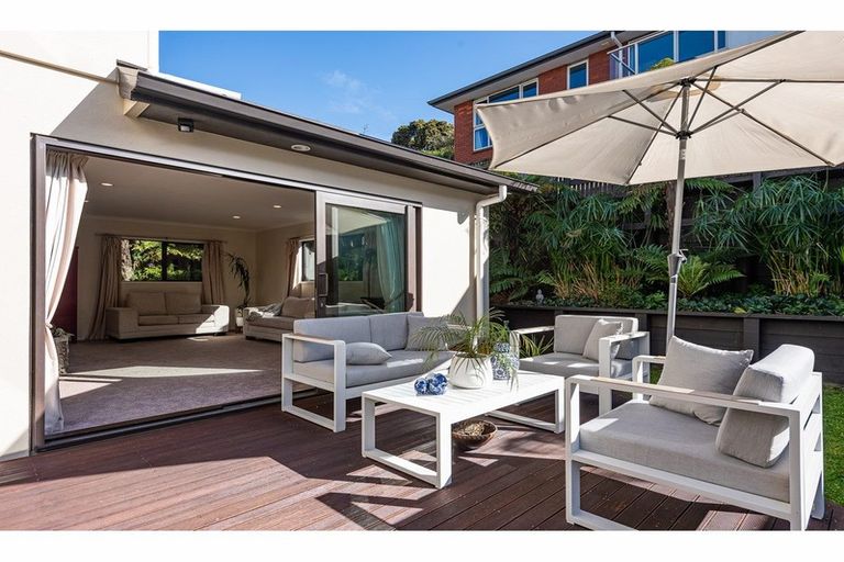 Photo of property in 12 Whitu Street, Khandallah, Wellington, 6035